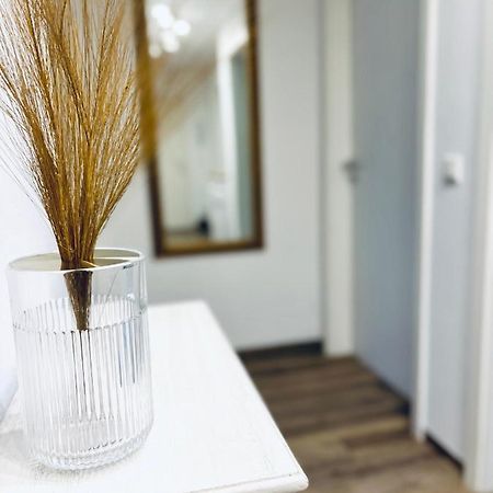 Modernes 3 Zimmer Apartment - Luise- Mit Wlan, Balkon Und Smart-Tv In City-Nahe! Erfurt Exterior photo